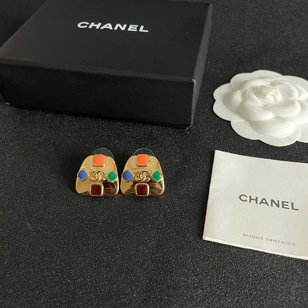 CC Clip-On Earrings Gold Gripoix Glass 659645