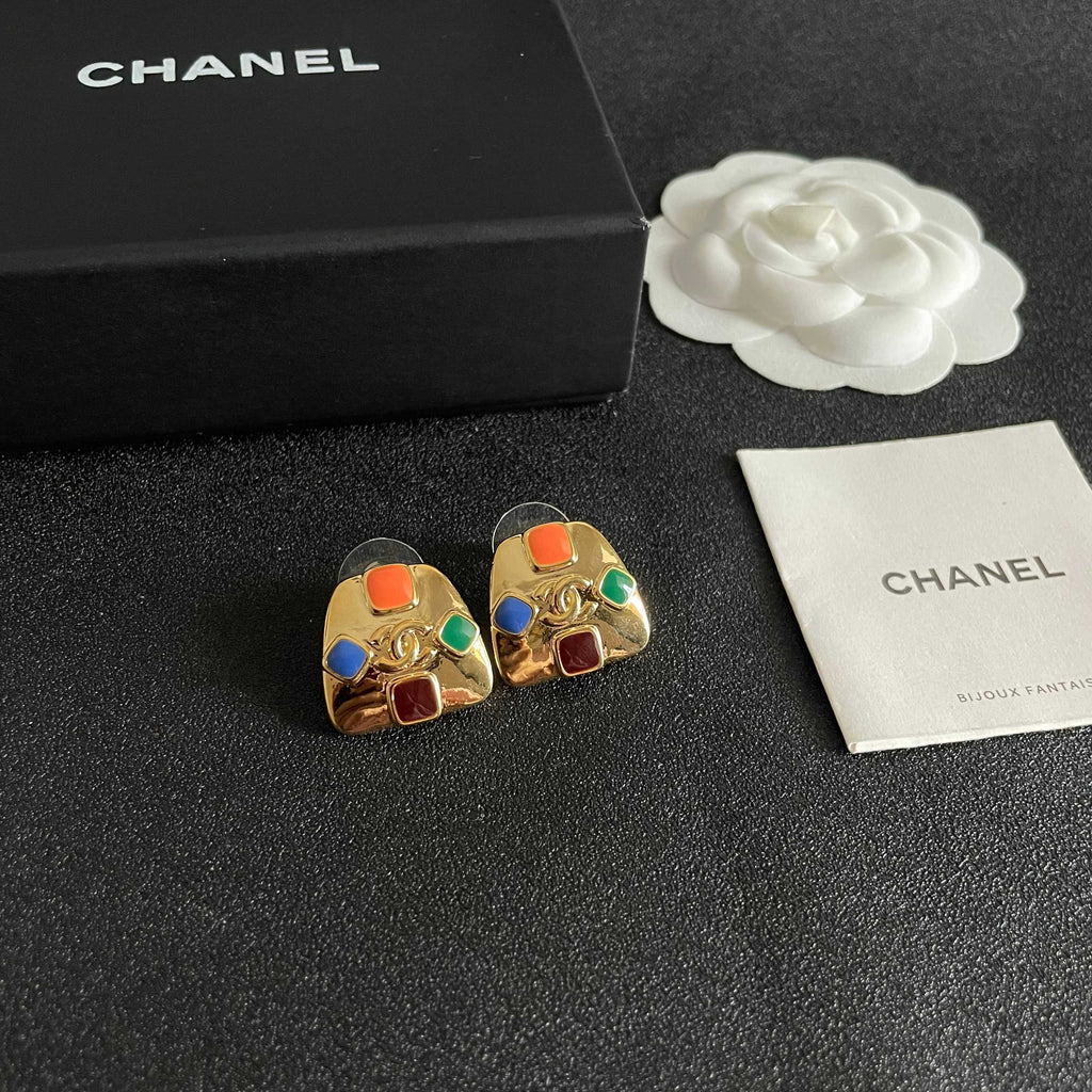 CC Clip-On Earrings Gold Gripoix Glass 659645
