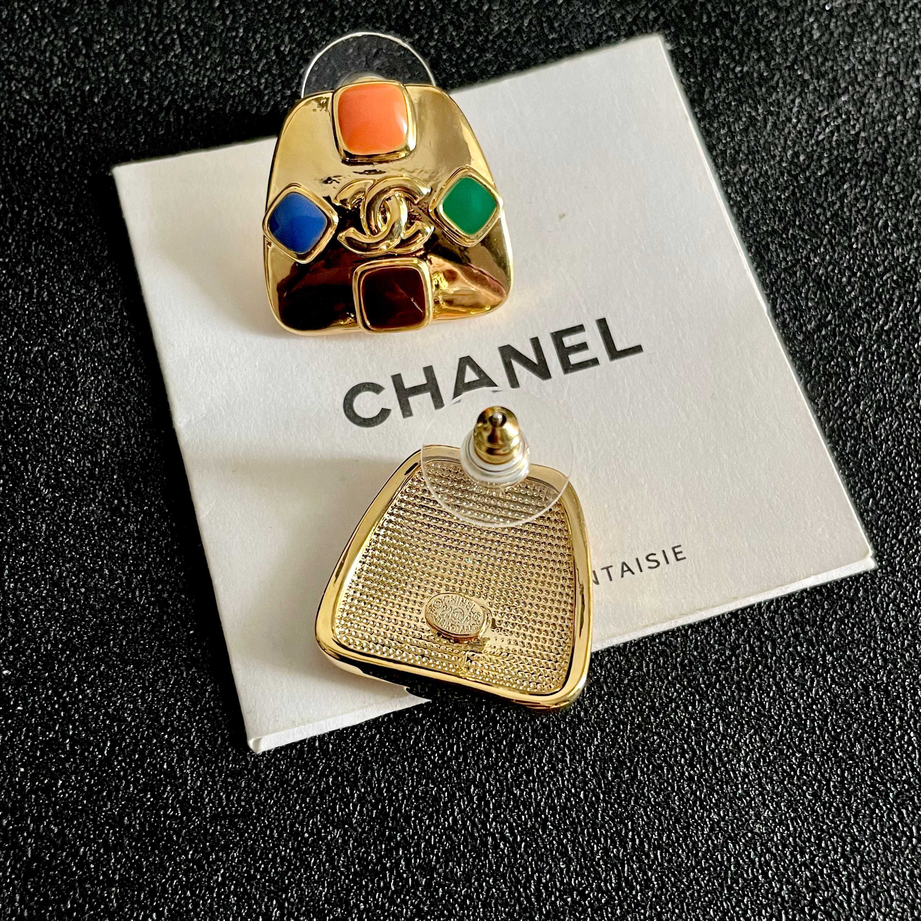 CC Clip-On Earrings Gold Gripoix Glass 659645