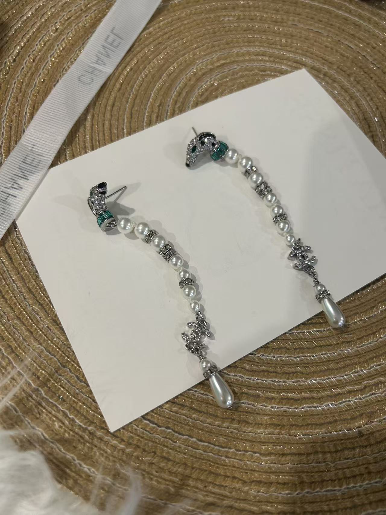 CC Earrings 284871