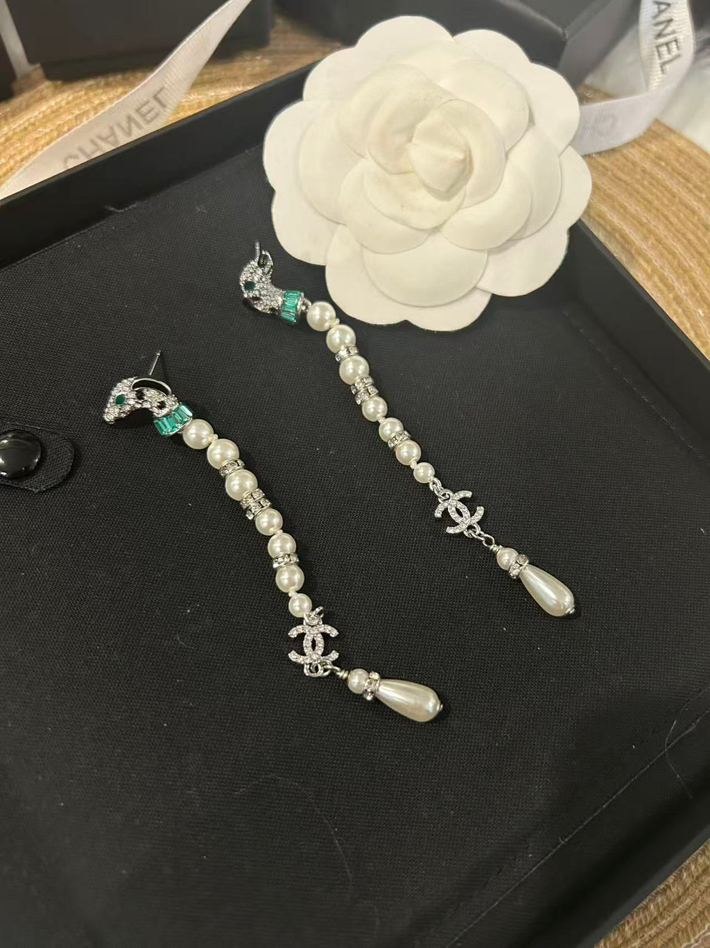 CC Earrings 284871
