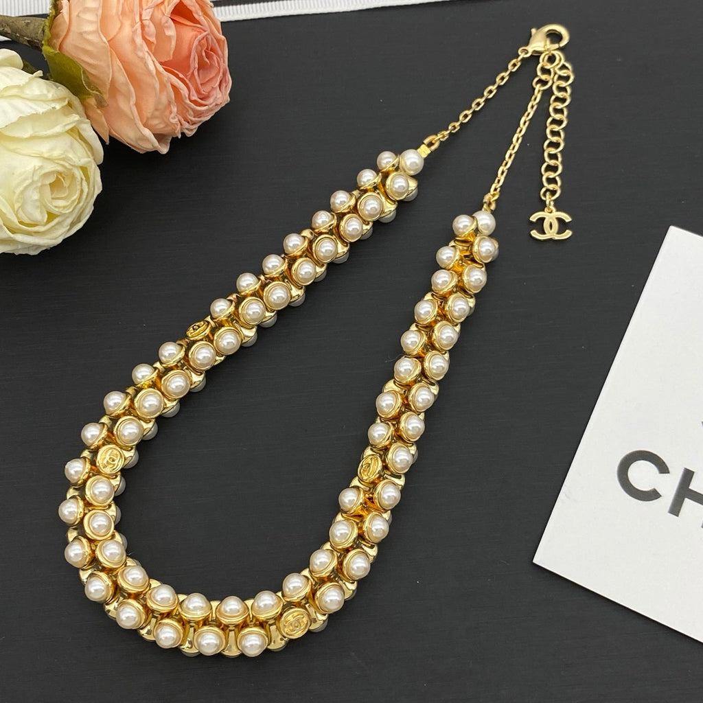 CC Vintage Pearl Choker Gold Neclace
