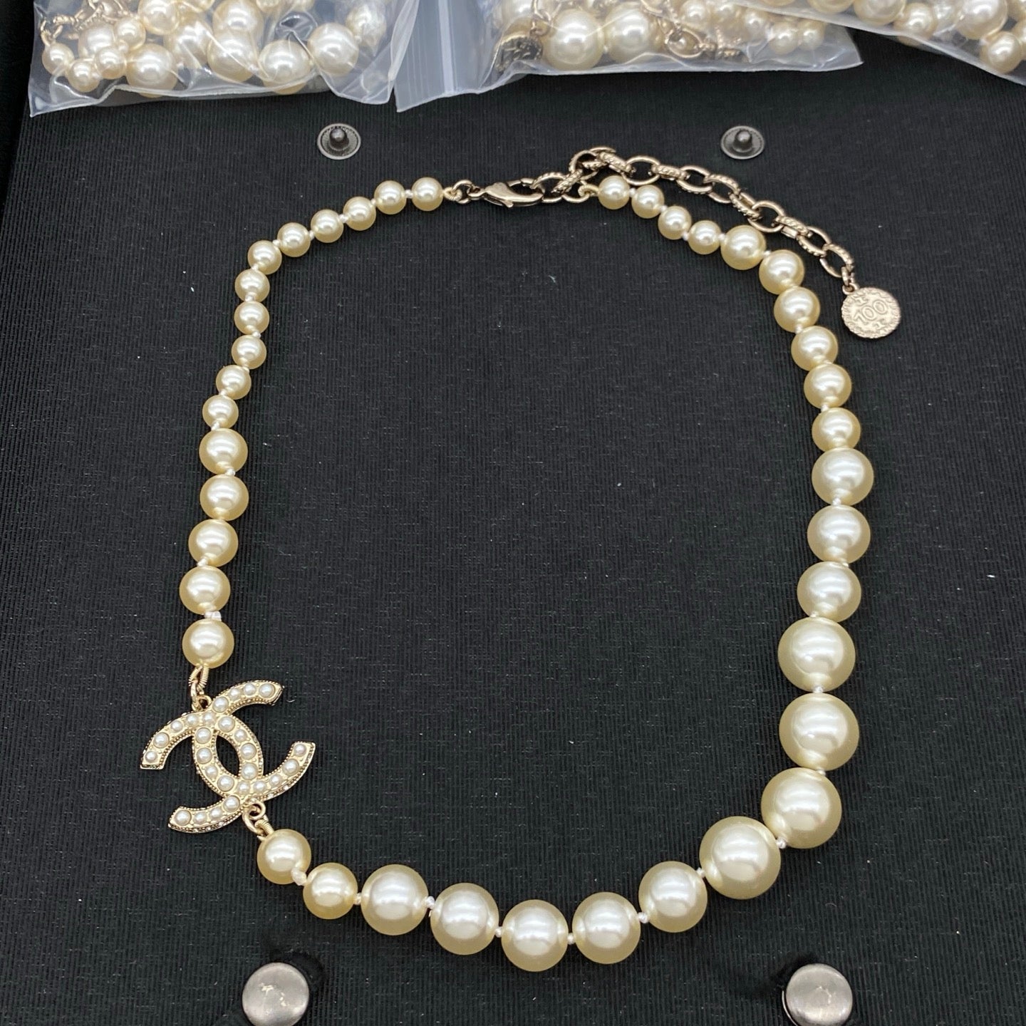 Chanel Pearl Gold Necklace CC logo