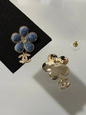 CC 2026 Denim Enamel Flower Crystal Light Gold Diamond Earrings