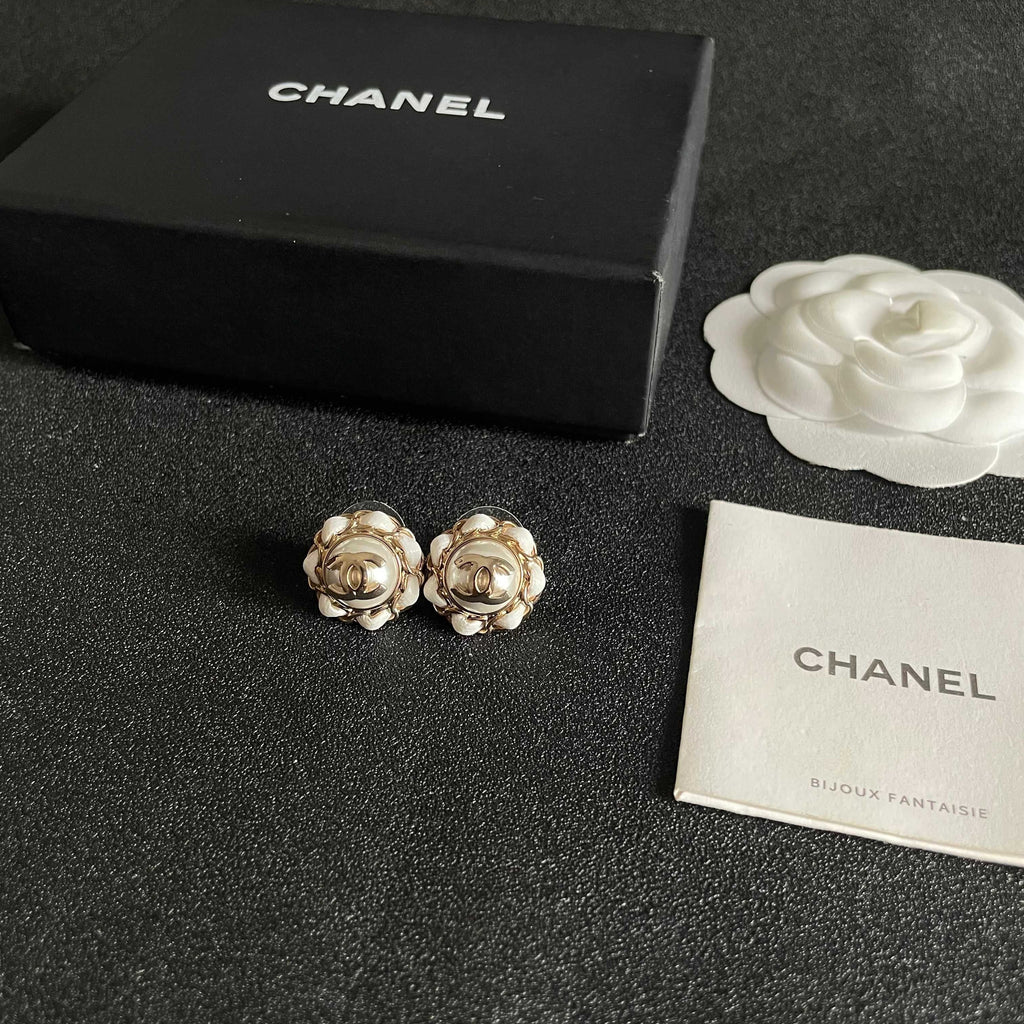 CC Pendant Double C White Pearl Gold Earrings 558642