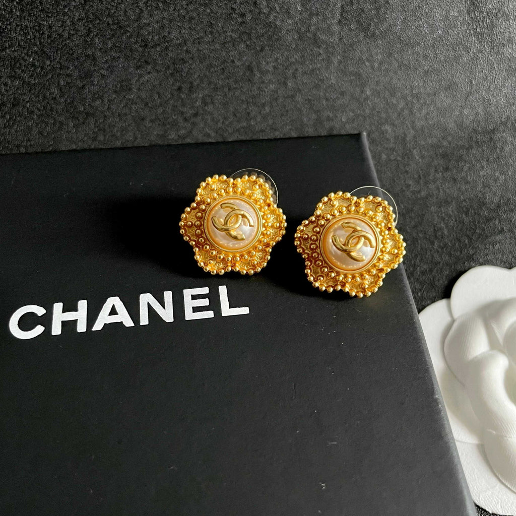 CC Flower Double C Mop Gold Earrings